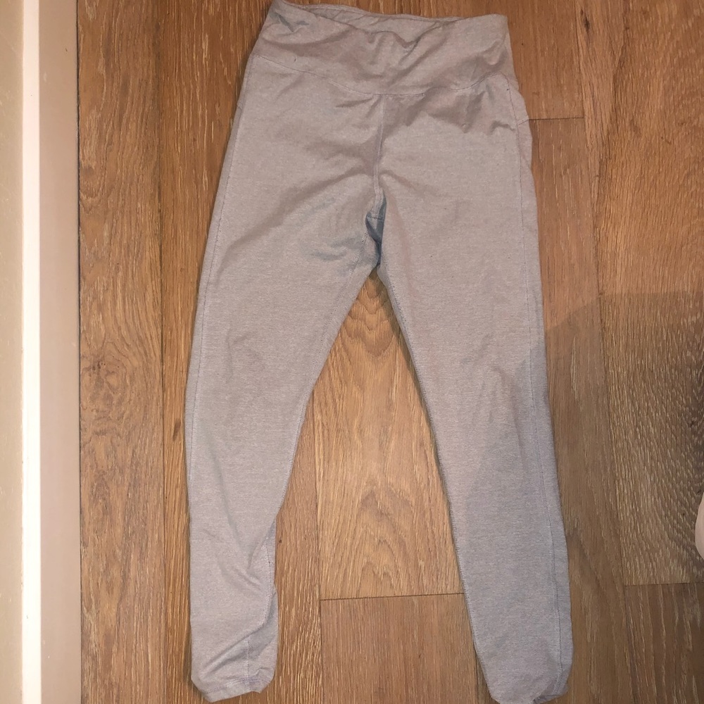 Grey long leggings yoga pants